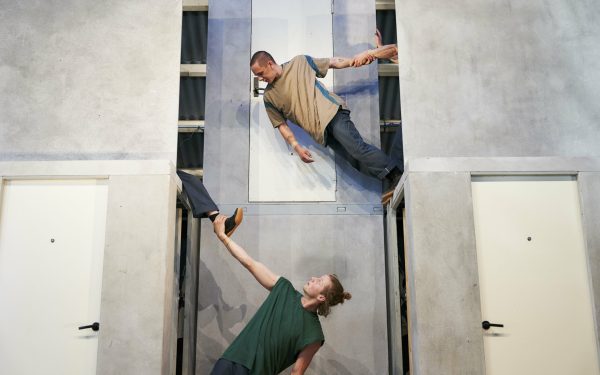 CIRCUMSTANCES - Exit_Jona Harnischmacher